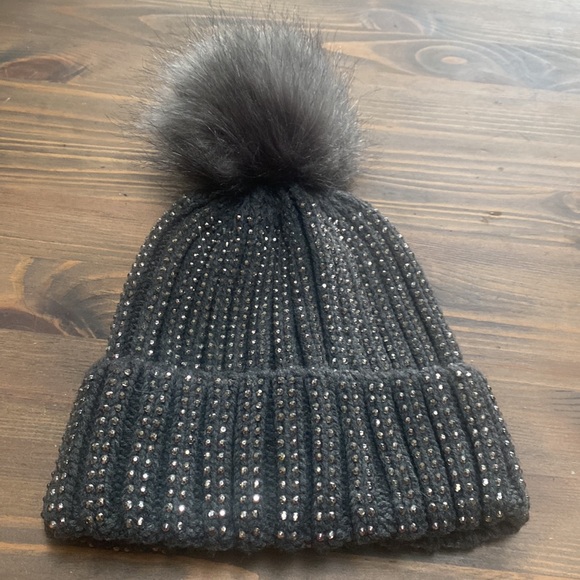 TABITHA WEBB FAUX FUR BOBBLE POM
POM BEANIE HAT WITH
RHINESTONES GEM - Picture 12 of 12